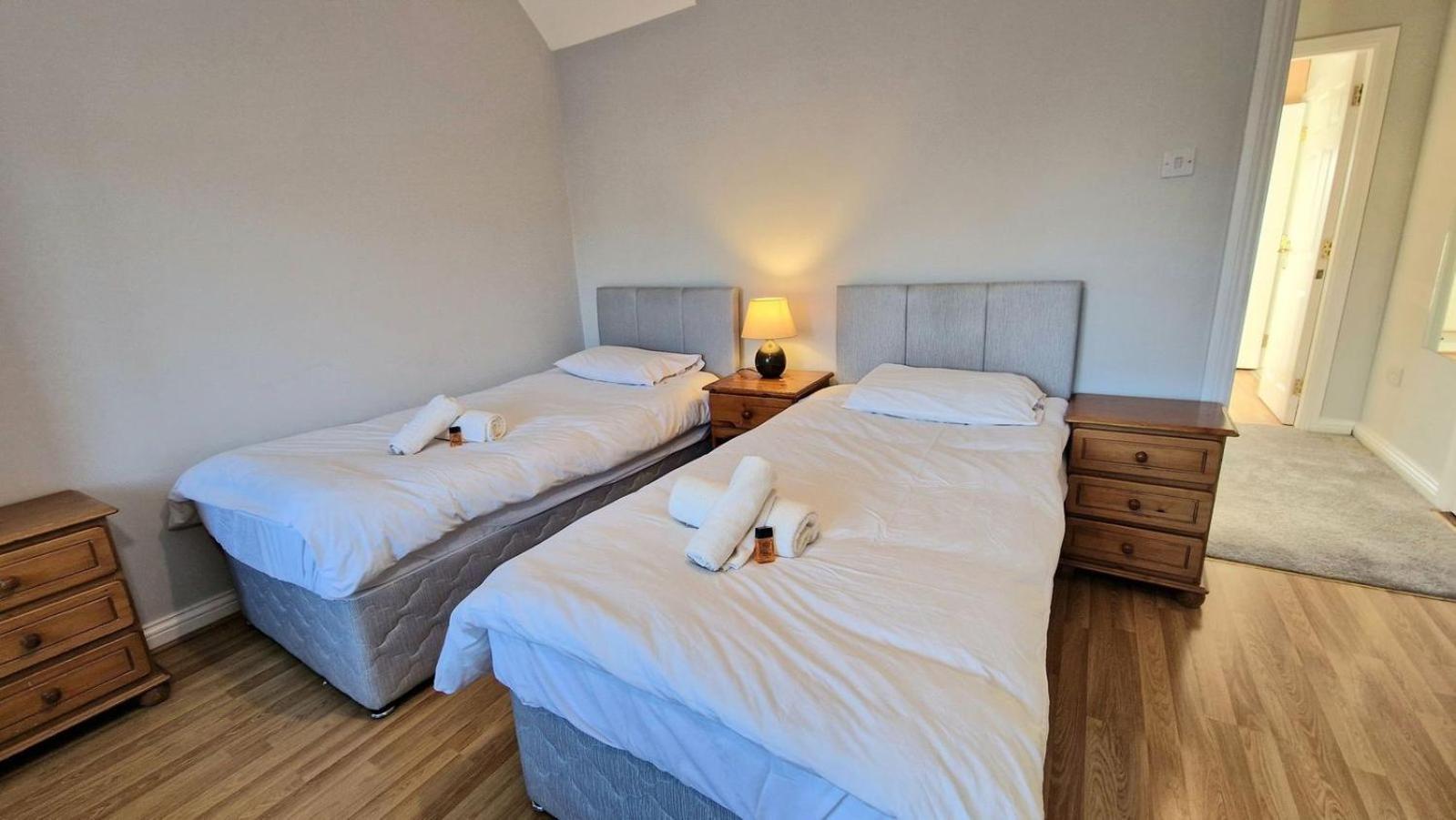 Cosy 3 Bedroom All Ensuites Galway Extérieur photo